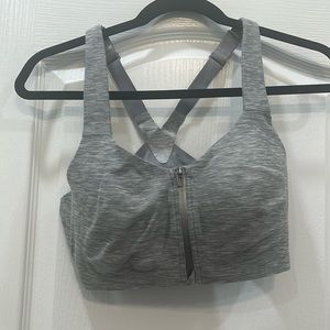 Victoria Secret Knockout Front Close Sports Bra